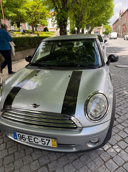 Automóvel mini one