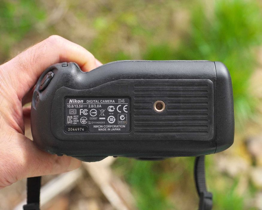 Nikon D4 full-frame camera 57,5т. кадров