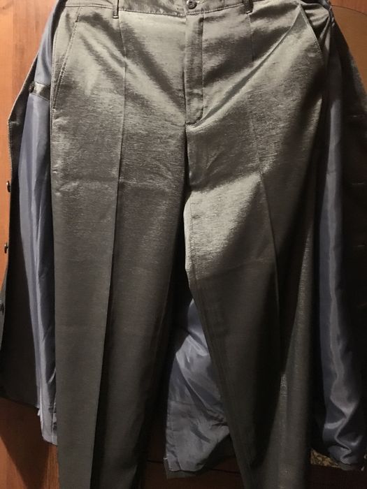 Костюм черный,в отличном состоянисиний в тонкую черную полоску Франция