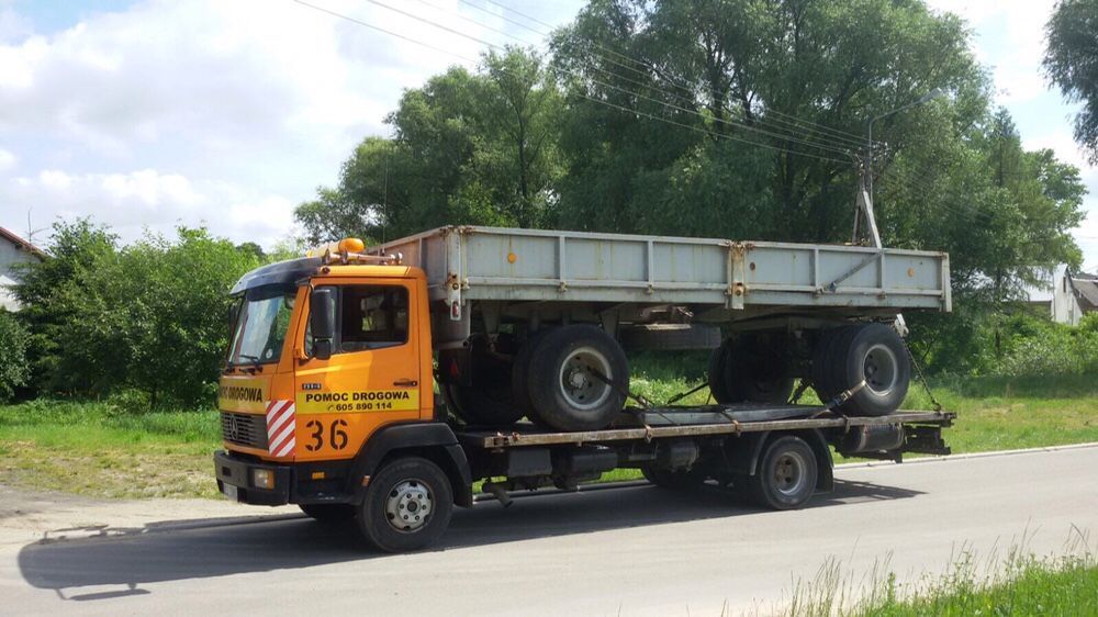 Transpoty Ciagnikow siodłowych koparek maszyn rolniczych