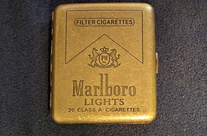 Papierośnica mosiężna Marlboro