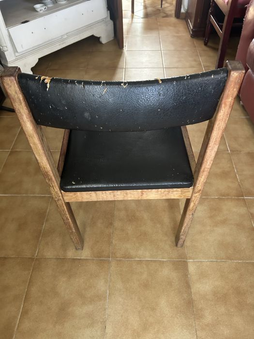 Cadeira antiga para restauro