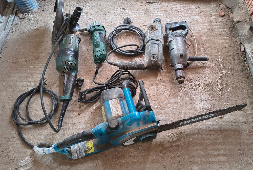 Zestaw elektronarzędzi: Makita, Parkside, Erbauer, Handy i Celma.