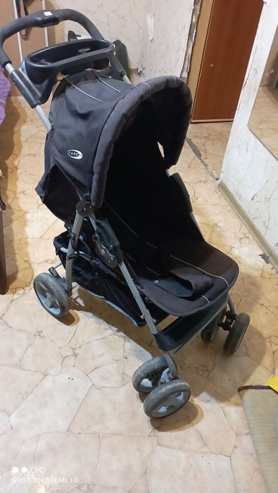 Прогулянкова коляска