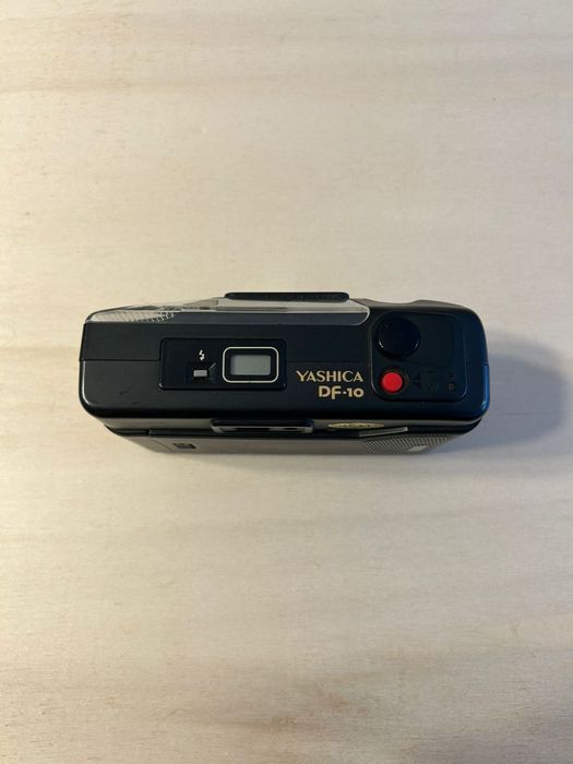 Camera fotográfica Yashica DF-10
