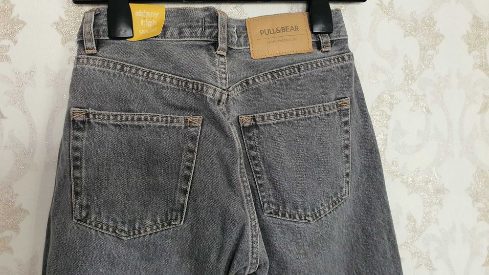 Джинсы Pull & Bear высокая талия серые