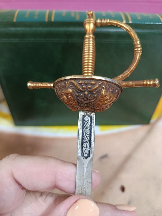 Vendo espada abre cartas / decoração
