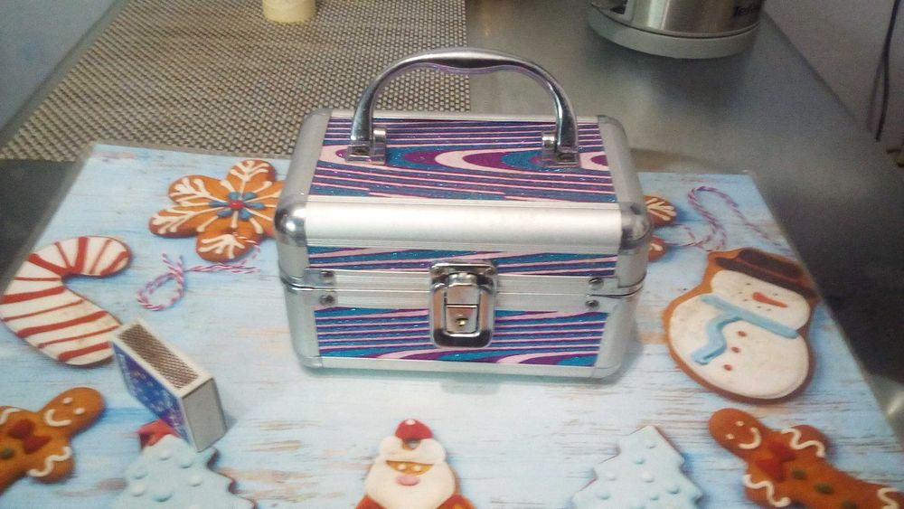 Продам детский кейс