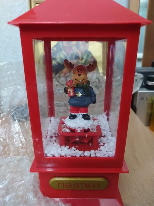 Новогодний олень! Новогодний фонарь с музыкой и снегом!