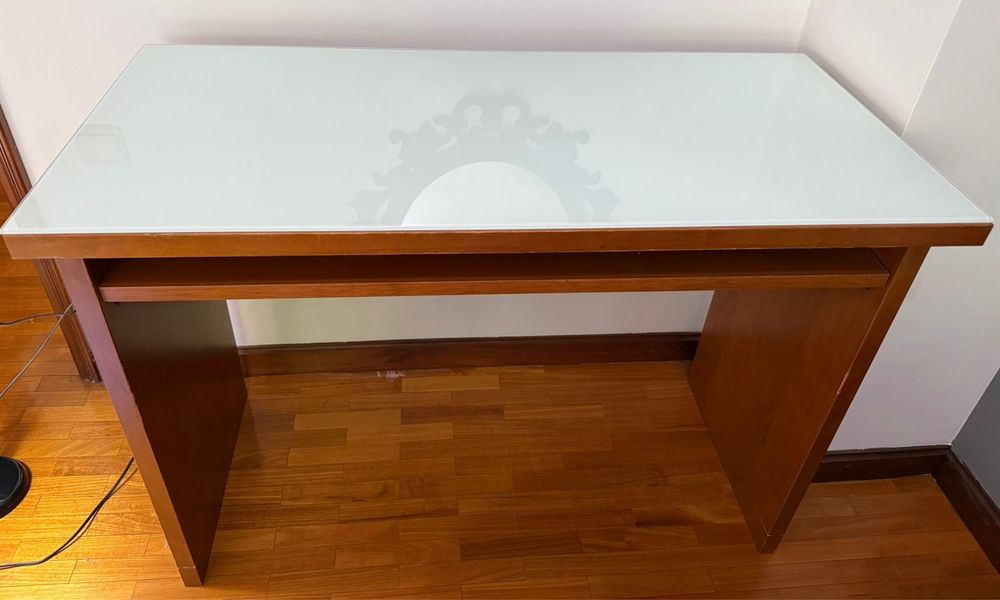 Secretaria em cerejeira