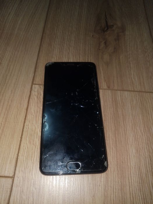 Продам телефоны на запчасти