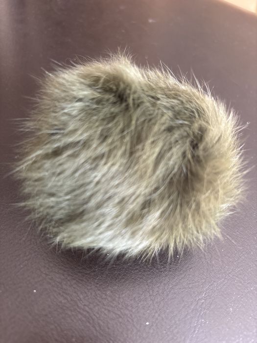 Pompon przywieszka
