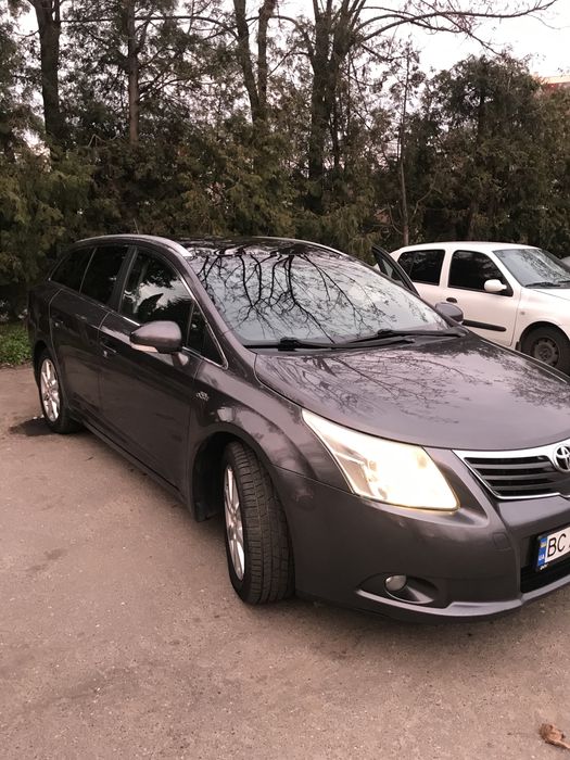 Тойота Авенсіс D-CAT 2.2 дизель
