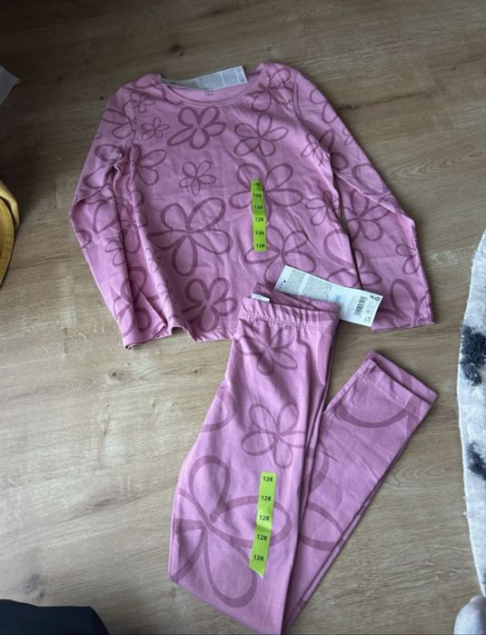 Komplet spodnie i bluzka 128 cm