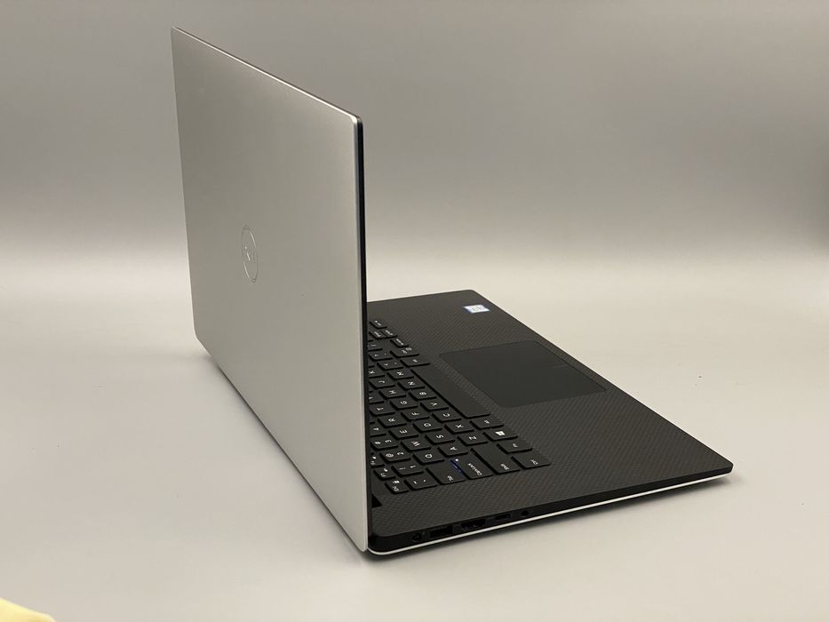 DELL XPS 15 7590 INTEL CORE I9-9980HK 4K Touch 2.40GHZ / 512GB / 32GB