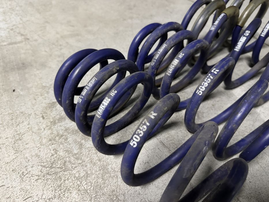 Пружины занежения H&R Ауди