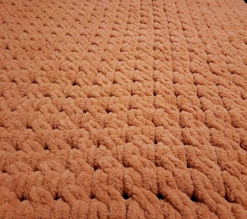 Вязаный теплый плед