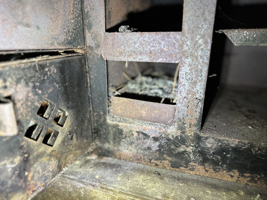 Fogao a lenha enferrujado para renovar