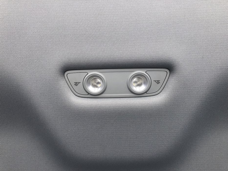 Обшивка стелі стеля E-TRON 50 71kwh Е Трон Єтрон потолка потолок