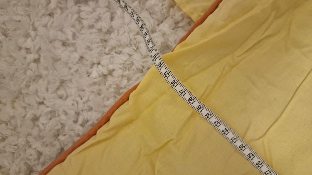 Conjunto de 3 peças para berço ToysRus
Protetor de berço; 70cm + 70cm