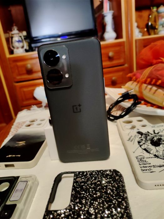 OnePlus Nord 2T em excelente condição sem riscos e sempre bem tratado