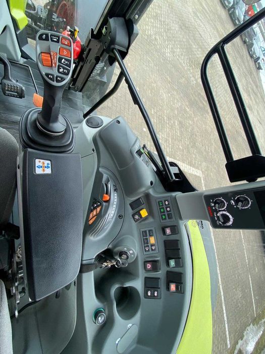 Ciągnik ARION 450 First Claas Demo