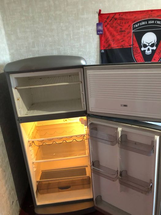 Продам холодильник gorenje. Не холодить
