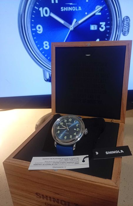 Годинник Shinola / Часы Shinola