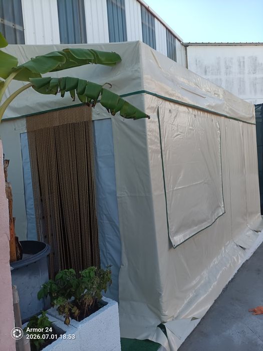 Vende-se tenda em lona fixo