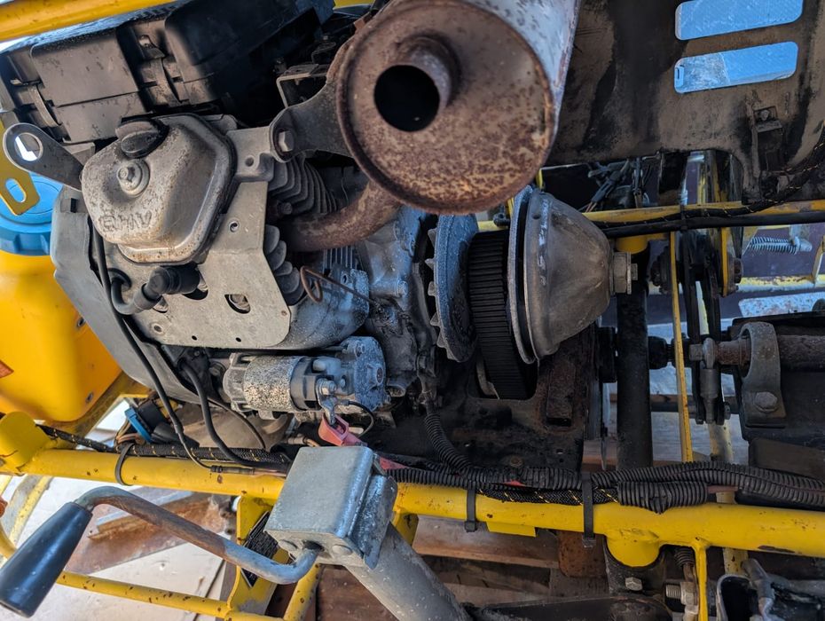 Затирочна машина для шліфування бетону стяжки вертольот