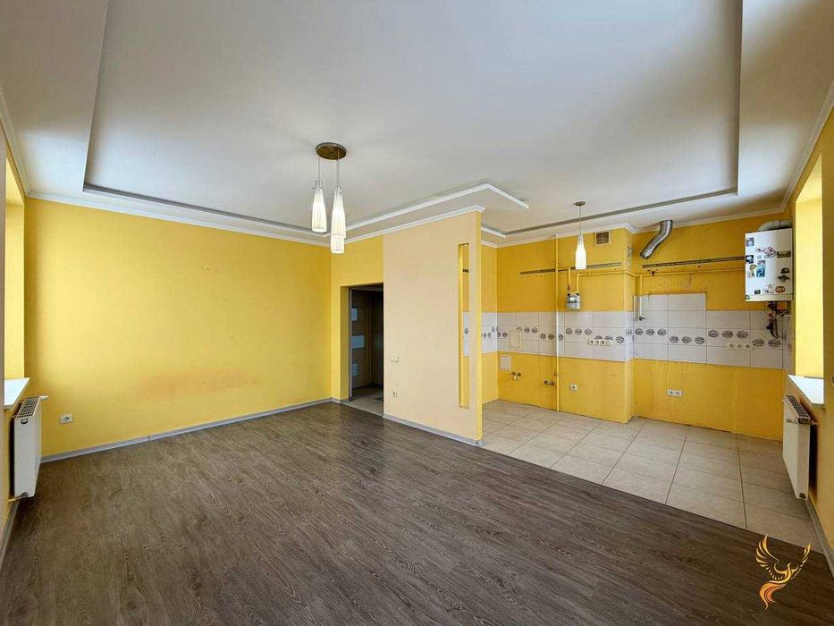 Постанови! Велика квартира з ремонтом в приміській зоні!