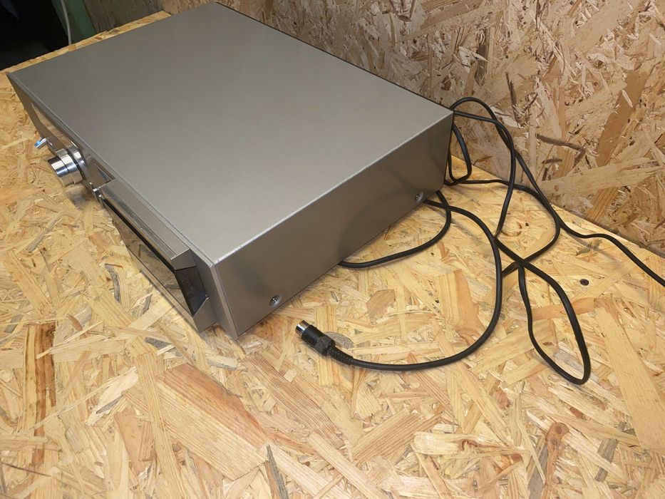 Magnetofon Deck Grundig CF 5000-2  (filmik pokazowy)