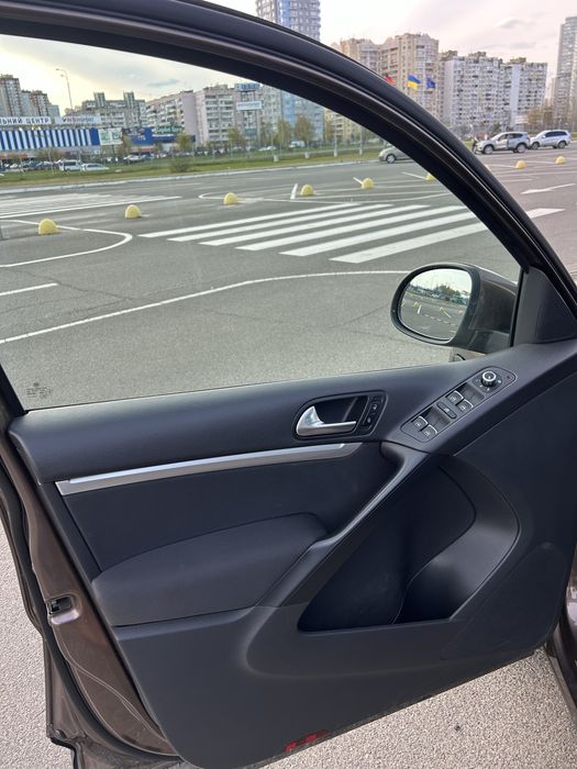Volkswagen tiguan 2013 2.0d AT