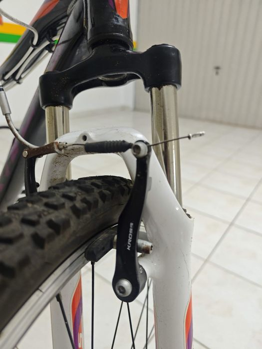 Bicicleta Kross lea roda 26” quadro S (17”)