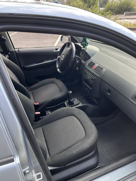 Skoda Fabia 1.2 Gasolina — 93.000km