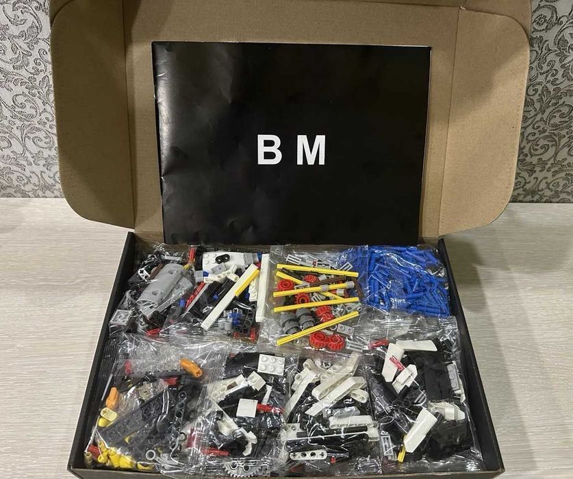 ‼️В КОРОБЦІ‼️Конструктор BMW M 1000 RR, Technic 42130, 1920 деталей