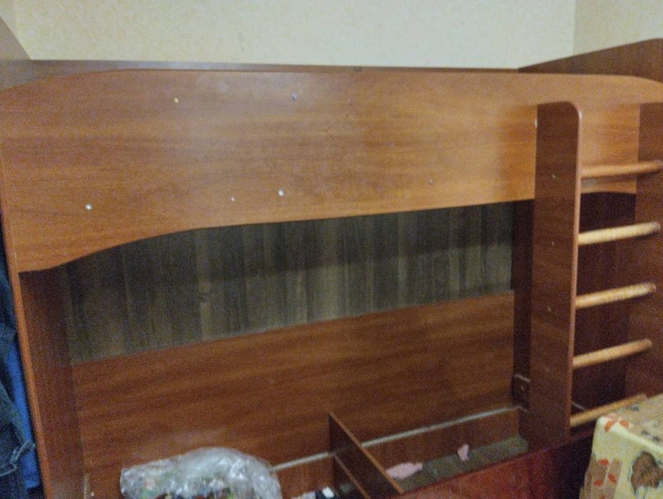 Продам 2-х ярусную кровать