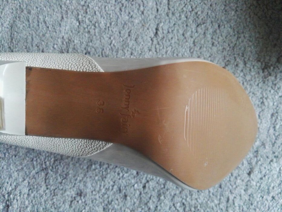 Buty Szpilki damskie kremowe Nowe - Rozm.38