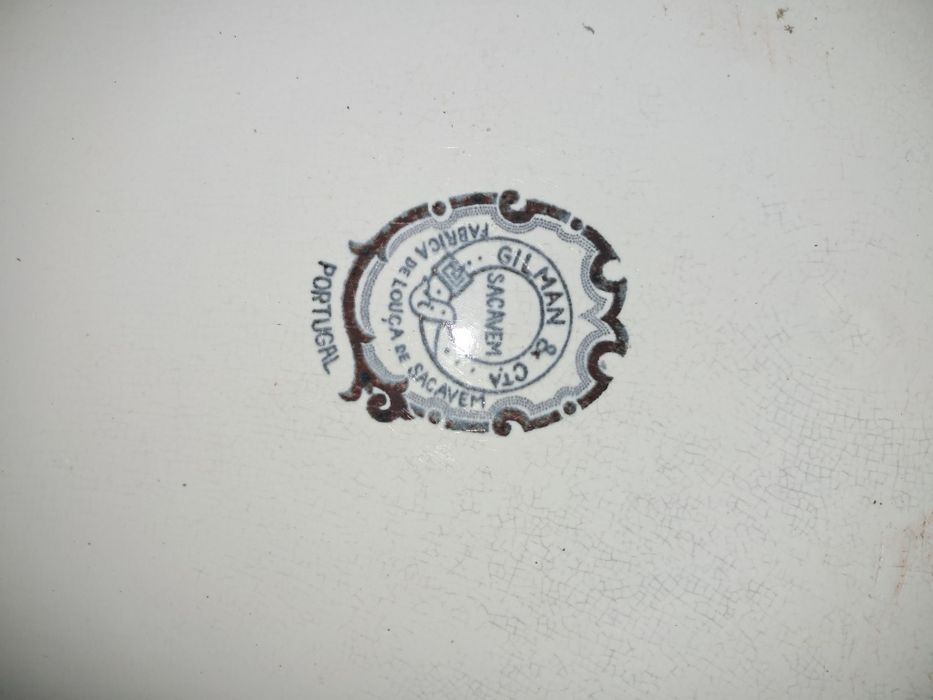 Conjunto lavatório e bide em ferro