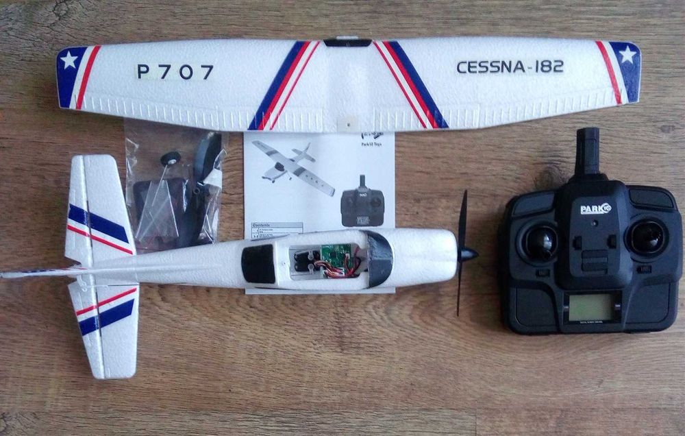 Samolot RC sterowany Cessna P 707 2,4G 3k 50x39