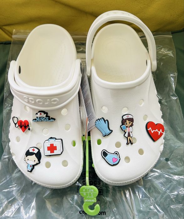 Chodaku Crocs biale z przypinkami dla pielegniarki , 37-42