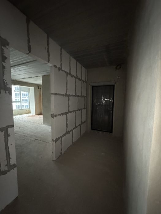 Продам сирець, 2 кімнатну квартиру + кухня-студія із індив.газовим оп