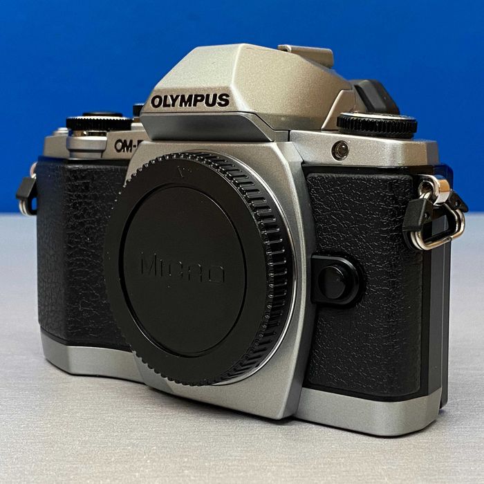 Olympus OM-D E-M10 (Corpo) - 16.1MP
