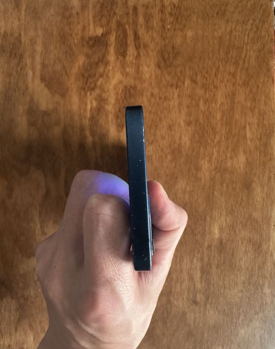 iphone  12/64.