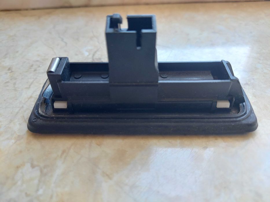 klamka  do bagażnika skoda Octavia III