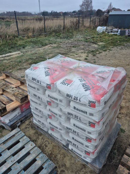 Tynk cementowo wapienny Baumit