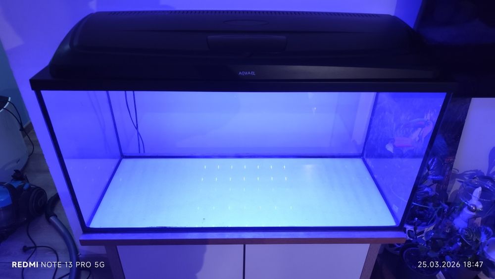 Sprzedam Akwarium 200l