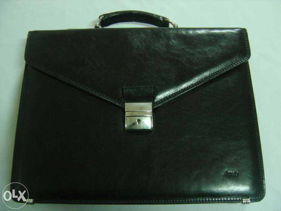 Pasta de executivo preta em pele (nova)