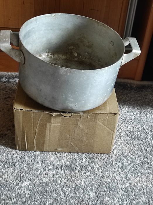Алюминиевая кастрюля  2,5 л