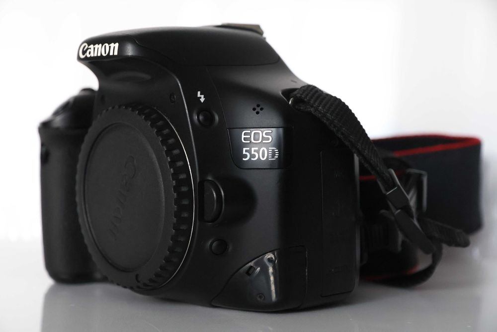 Korpus Canon EOS 550D